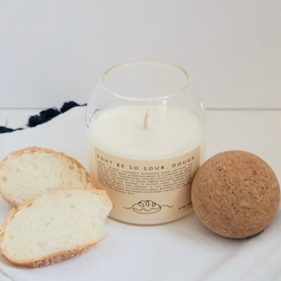 Candle Bread Scent! Smells just like sourdough bread! - Picture 3 of 4